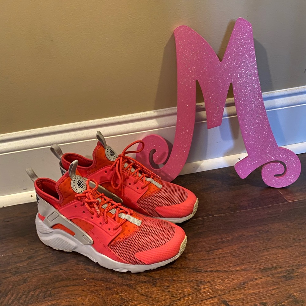 NIKE Air Huarache Run Ultra